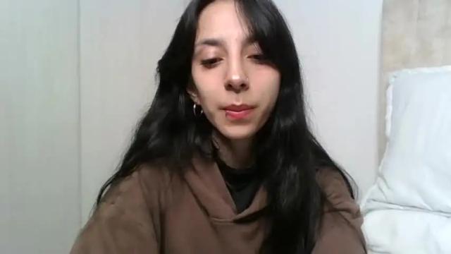 Image 2 of laugreen Stream on Chaturbate on 15 months ago