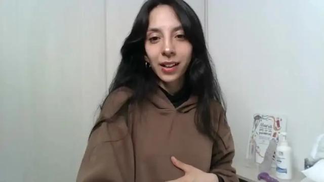 Image 7 of laugreen Stream on Chaturbate on 15 months ago