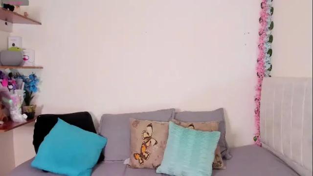 Image 3 of laura1__ Stream on Chaturbate on 2 months ago