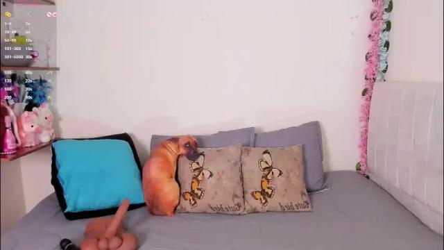 Image 3 of laura1__ Stream on Chaturbate on 2 months ago