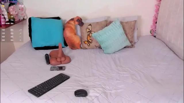Image 12 of laura1__ Stream on Chaturbate on 1 month ago