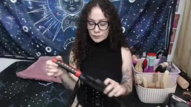 Image 3 of laura_anal_ Stream on Chaturbate on 13 months ago