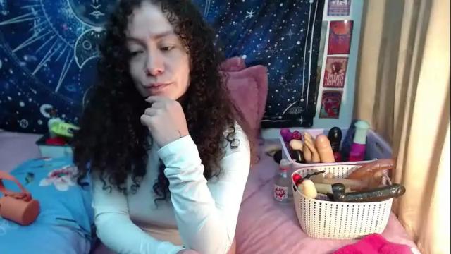 Image 10 of laura_anal_ Stream on Chaturbate on 1 month ago