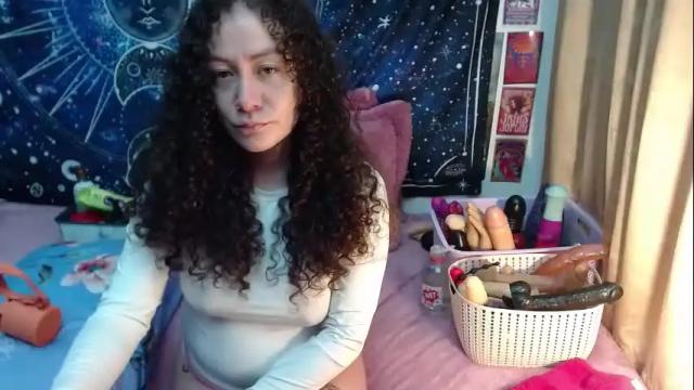 Image 8 of laura_anal_ Stream on Chaturbate on 1 month ago