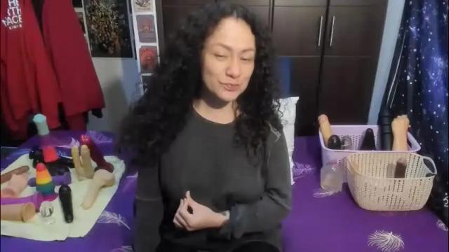 Image 2 of laura_anal_ Stream on Chaturbate on 3 days ago