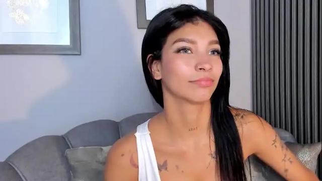 Image 11 of laura_aristizabal_19 Stream on Chaturbate on 1 month ago