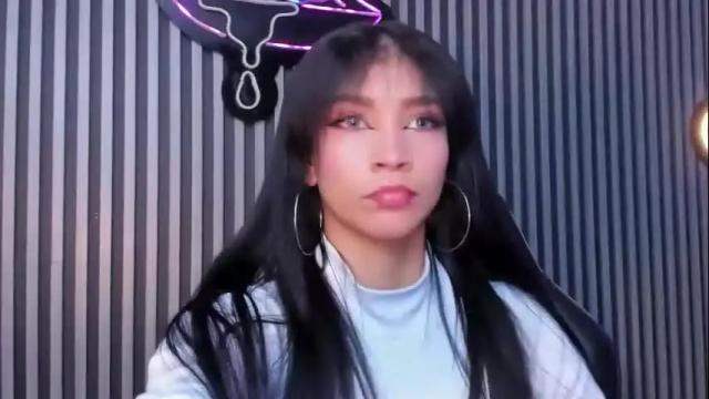 Image 11 of laura_aristizabal_19 Stream on Chaturbate on 1 month ago