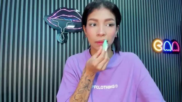 Image 7 of laura_aristizabal_19 Stream on Chaturbate on 1 month ago