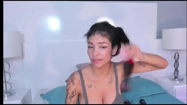 Image 7 of laura_aristizabal_19 Stream on Chaturbate on 1 month ago