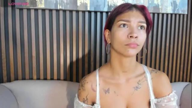 Image 2 of laura_aristizabal_19 Stream on Chaturbate on 13 days ago