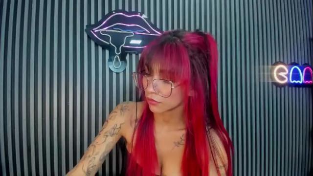 Image 2 of laura_aristizabal_19 Stream on Chaturbate on 12 days ago