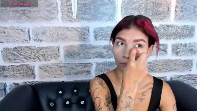Image 6 of laura_aristizabal_19 Stream on Chaturbate on 9 days ago