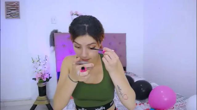 Image 8 of laura_candy02 Stream on Chaturbate on 1 month ago