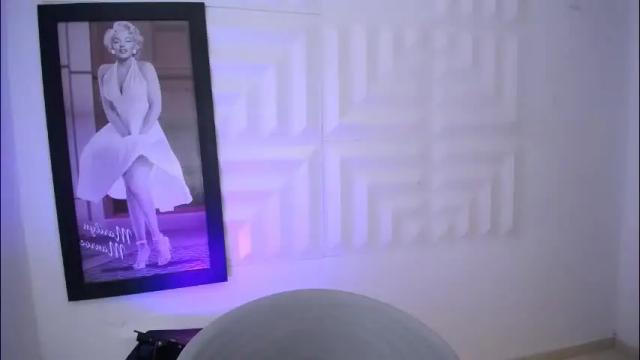 Image 4 of laura_candy02 Stream on Chaturbate on 24 days ago