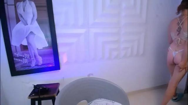 Image 6 of laura_candy02 Stream on Chaturbate on 24 days ago