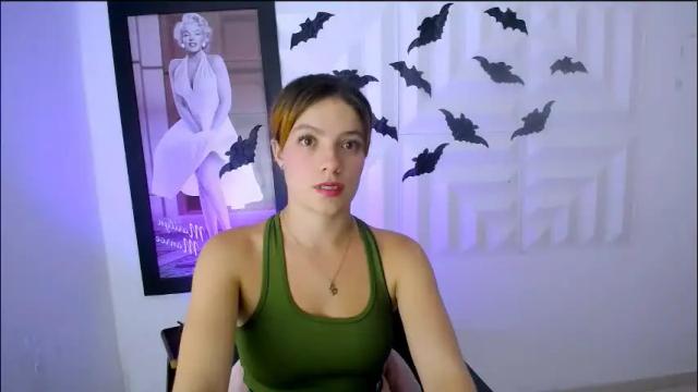 Image 12 of laura_candy02 Stream on Chaturbate on 20 days ago