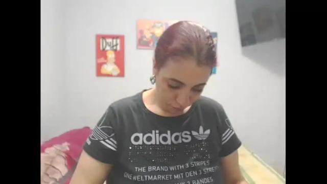 Image 3 of laura_craizy Stream on Chaturbate on 5 months ago