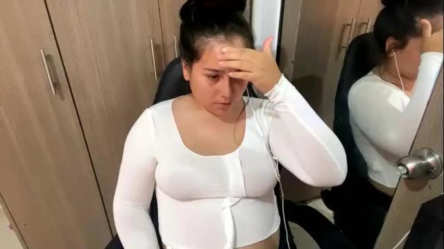 Image 2 of laura_d23 Stream on Chaturbate on 25 days ago