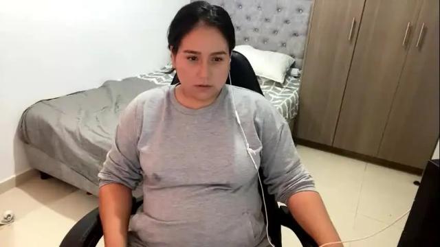 Image 8 of laura_d23 Stream on Chaturbate on 23 days ago