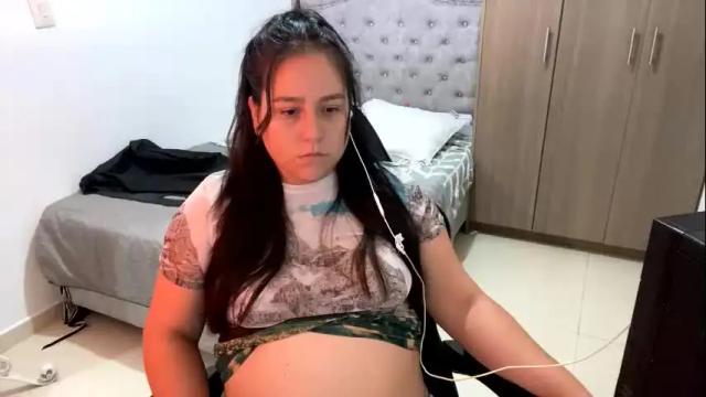 Image 10 of laura_d23 Stream on Chaturbate on 3 days ago