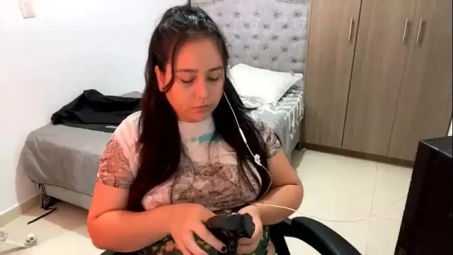 Image 7 of laura_d23 Stream on Chaturbate on 3 days ago
