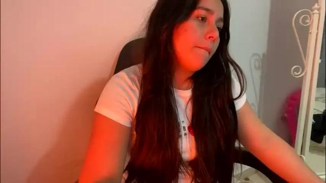 Image 4 of laura_d23 Stream on Chaturbate on 1 month ago