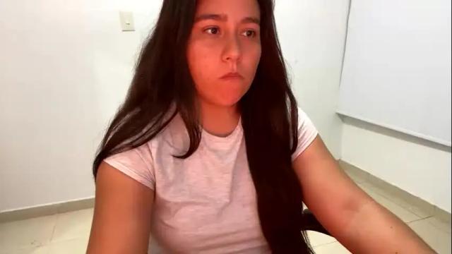 Image 2 of laura_d23 Stream on Chaturbate on 25 days ago