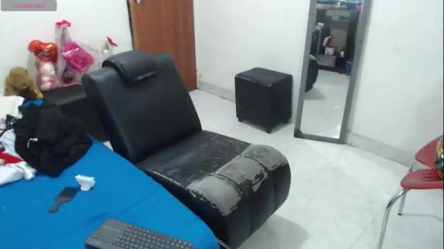 Image 2 of laura_foxx2379 Stream on Chaturbate on 13 hours ago