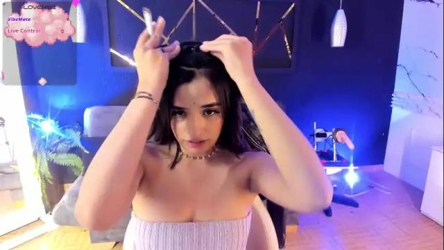 Image 4 of laura_hentai Stream on Chaturbate on 4 days ago