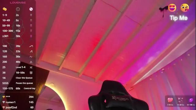 Image 10 of laura_hills18 Stream on Chaturbate on 1 month ago