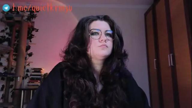 Image 2 of laura_karamazov Stream on Chaturbate on 7 months ago