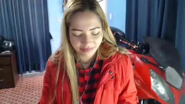 Image 12 of laura_marlyn Stream on Chaturbate on 25 months ago