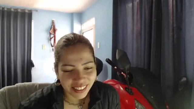 Image 11 of laura_marlyn Stream on Chaturbate on 25 months ago