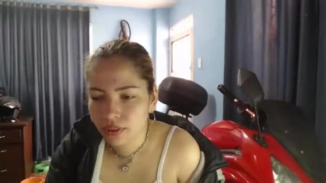 Image 2 of laura_marlyn Stream on Chaturbate on 25 months ago
