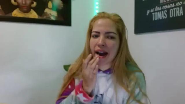 Image 4 of laura_marlyn Stream on Chaturbate on 22 months ago