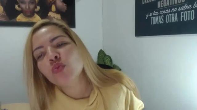 Image 8 of laura_marlyn Stream on Chaturbate on 21 months ago