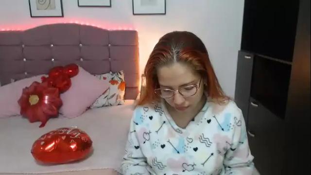 Image 4 of laura_marlyn Stream on Chaturbate on 9 months ago