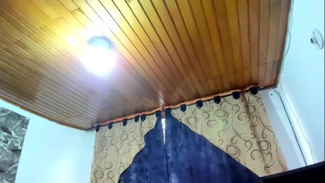 Image 11 of laura_marlyn Stream on Chaturbate on 8 months ago