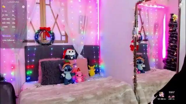 Image 8 of laura_olssen Stream on Chaturbate on 1 month ago