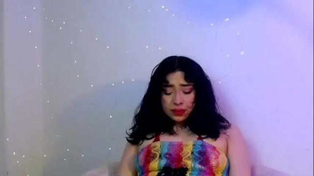Image 2 of laura_pink01 Stream on Chaturbate on 1 month ago