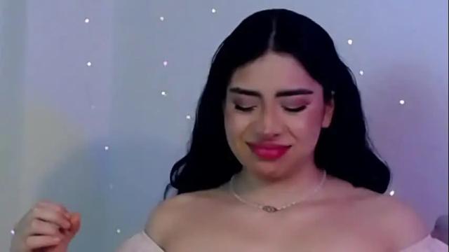 Image 8 of laura_pink01 Stream on Chaturbate on 8 months ago