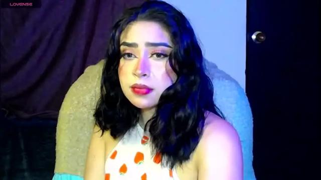 Image 2 of laura_pink01 Stream on Chaturbate on 1 month ago