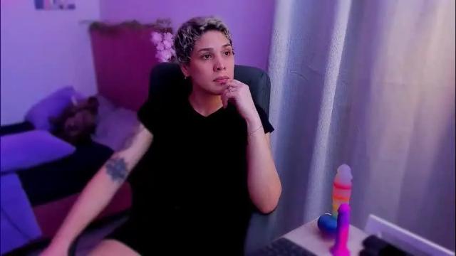 Image 8 of laura_r23 Stream on Chaturbate on 1 month ago