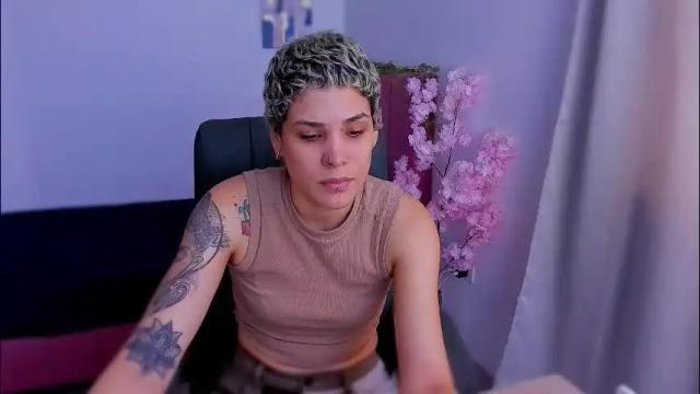 Image 6 of laura_r23 Stream on Chaturbate on 1 month ago