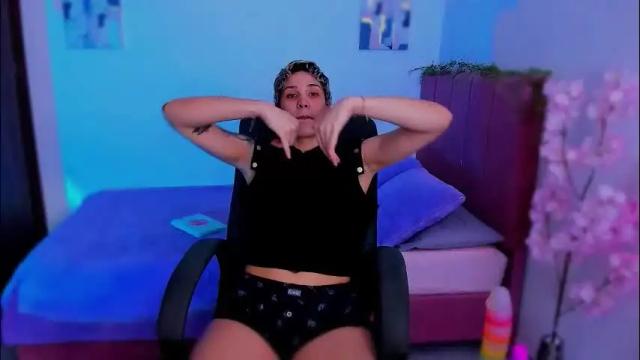 Image 11 of laura_r23 Stream on Chaturbate on 1 month ago