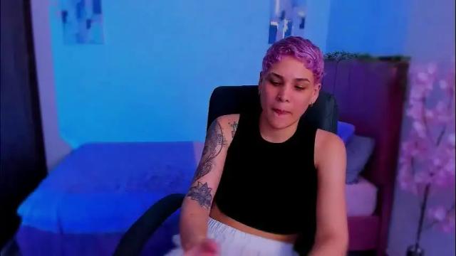 Image 11 of laura_r23 Stream on Chaturbate on 1 month ago