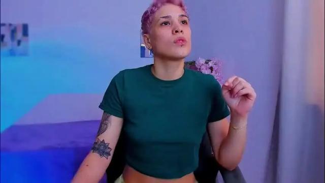 Image 3 of laura_r23 Stream on Chaturbate on 1 month ago