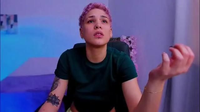 Image 7 of laura_r23 Stream on Chaturbate on 1 month ago