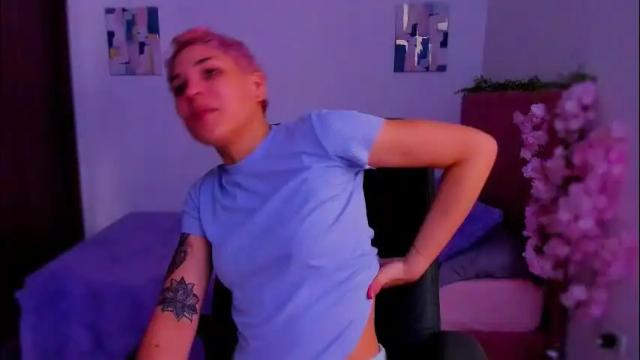 Image 2 of laura_r23 Stream on Chaturbate on 1 month ago