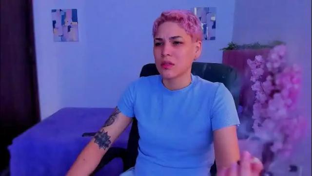 Image 4 of laura_r23 Stream on Chaturbate on 1 month ago